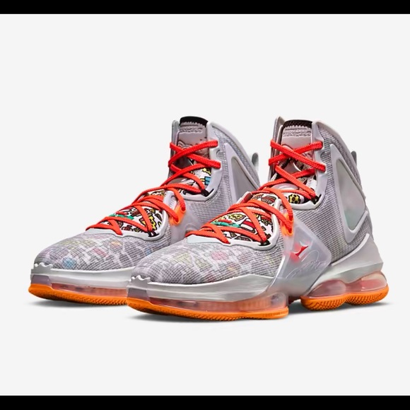 LeBron 19 Basketball/Fashion shoes - Picture 5 of 5
